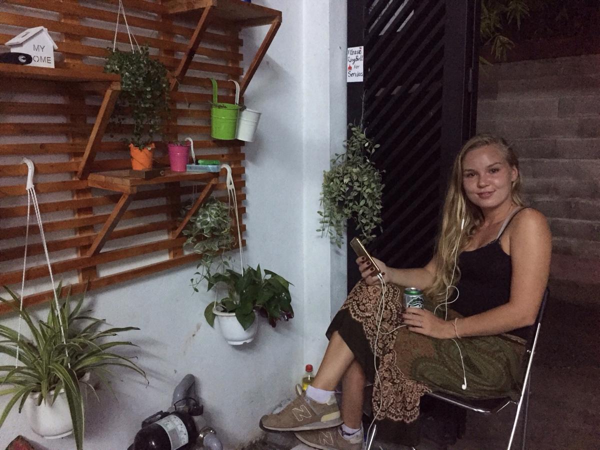 Starfish Alley Hostel Дананг Экстерьер фото